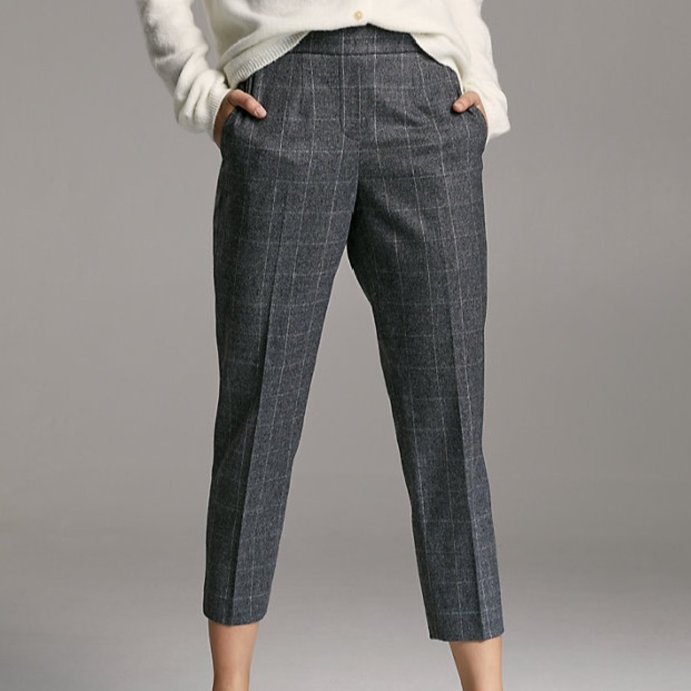 Aritzia Gray Pinstripe Cropped Trousers